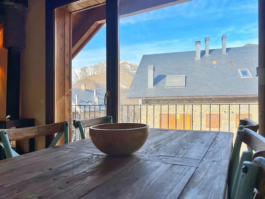 Atico Turistico En Durro - La Vall De Boi Apartment